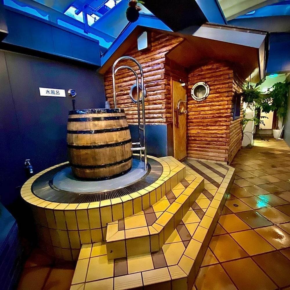 Capsule Inn Osaka - Caters To Men Exterior photo