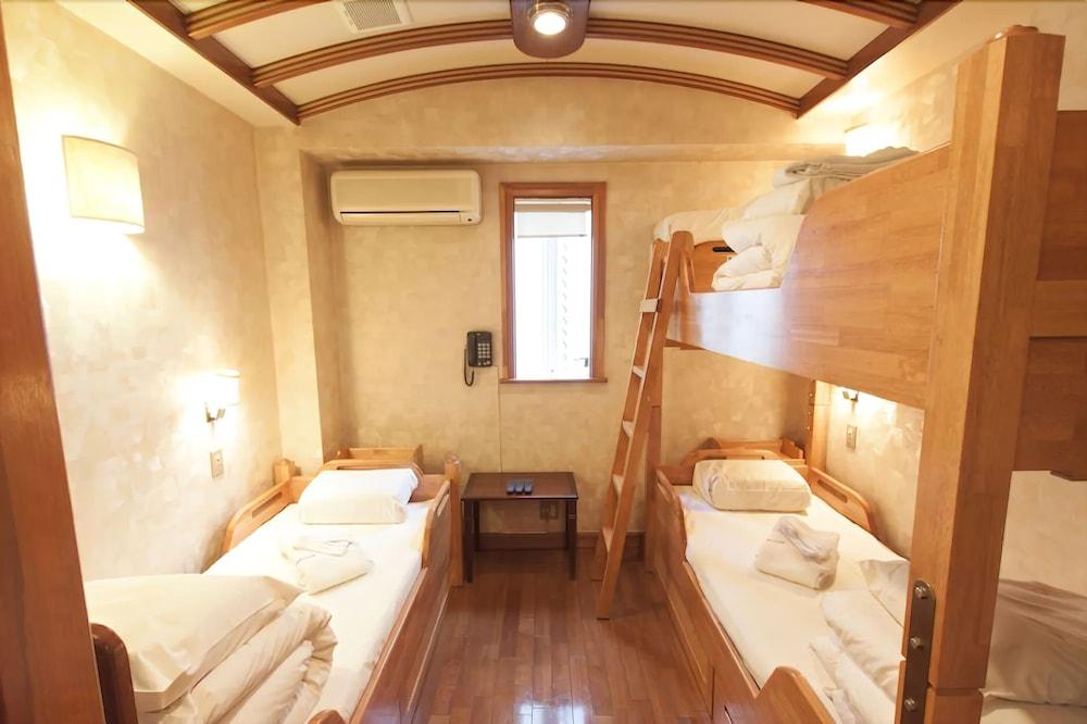 Capsule Inn Osaka - Caters To Men Exterior photo